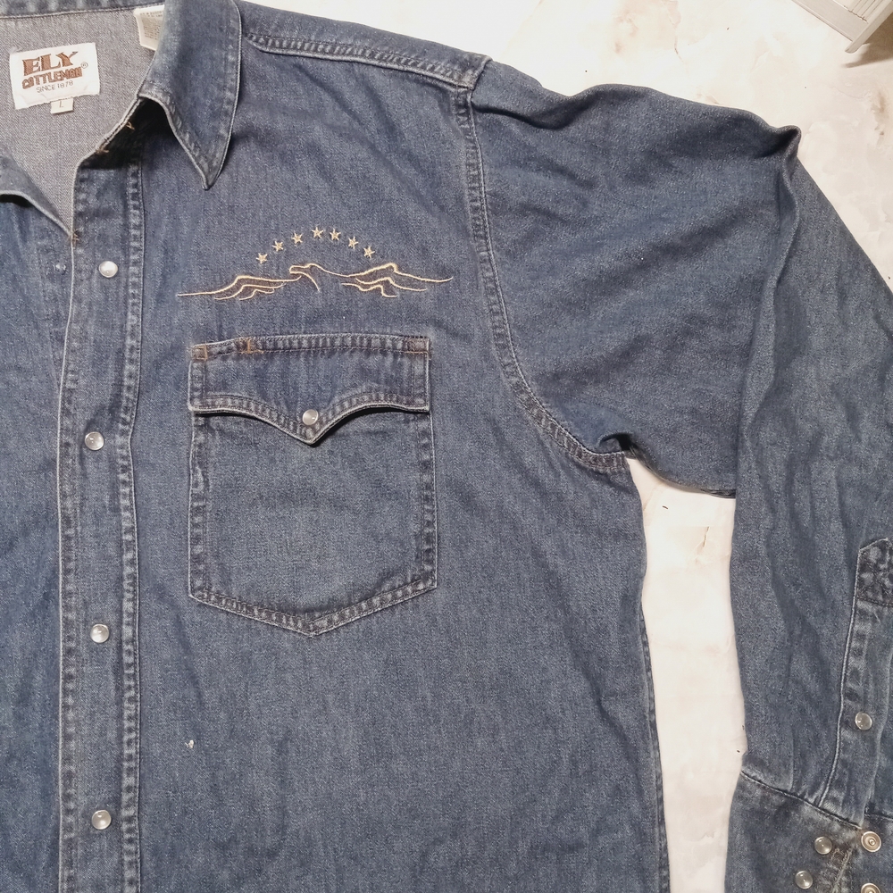 Ely Cattleman Vintage Denim Western  Pearl Snap Long Sleeve Barn Shirt - Picture 10 of 13
